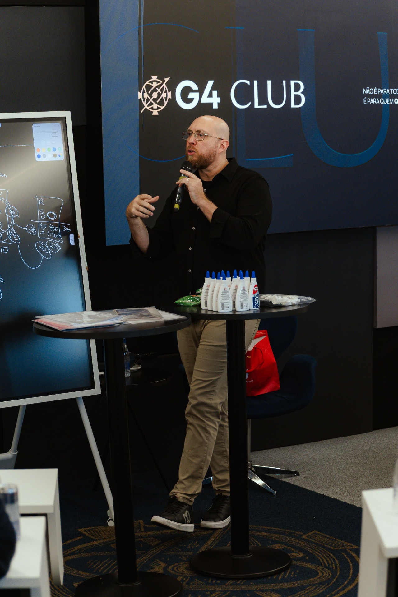 Giovanni Colacicco em palestra no G4 Club